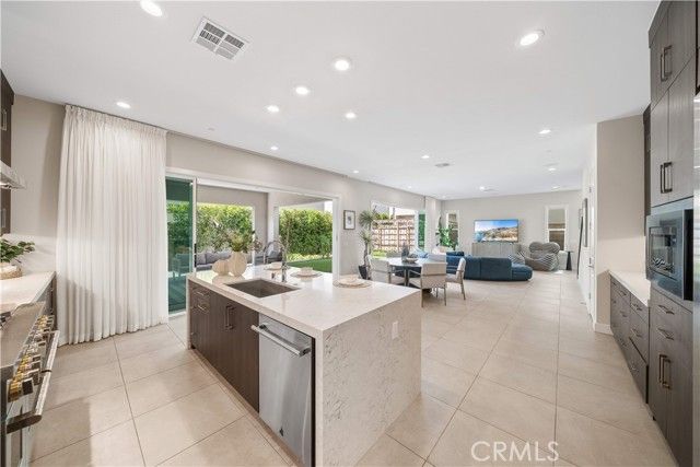 181 Sweet Juniper, Lake Forest (el Toro), CA 92630