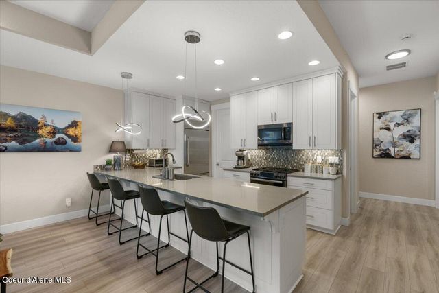 1605 W Bellerive LN, Coeur D'alene, ID 83814