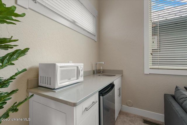 1605 W Bellerive LN, Coeur D'alene, ID 83814