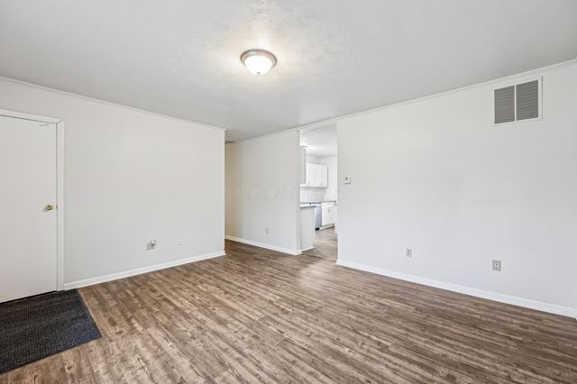 3352 Arnsby Road, Columbus, OH 43232