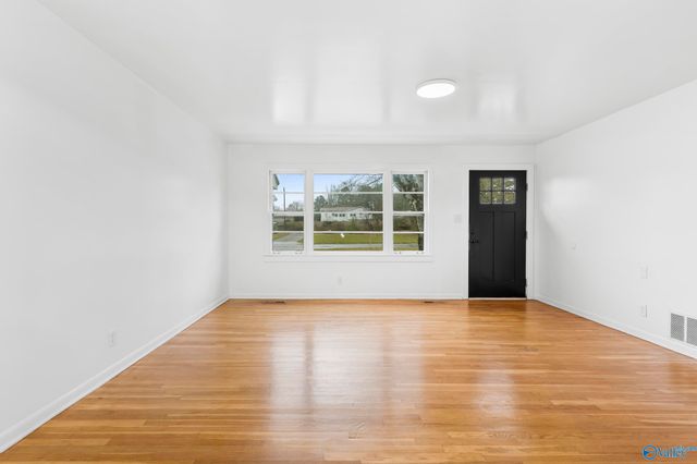 3608 Crestmore Avenue, Huntsville, AL 35816