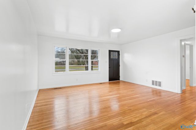 3608 Crestmore Avenue, Huntsville, AL 35816