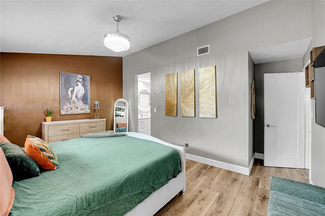 7902 La Mirada Drive 7902, Boca Raton, FL 33433