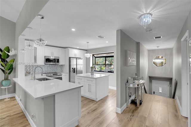 7902 La Mirada Drive 7902, Boca Raton, FL 33433