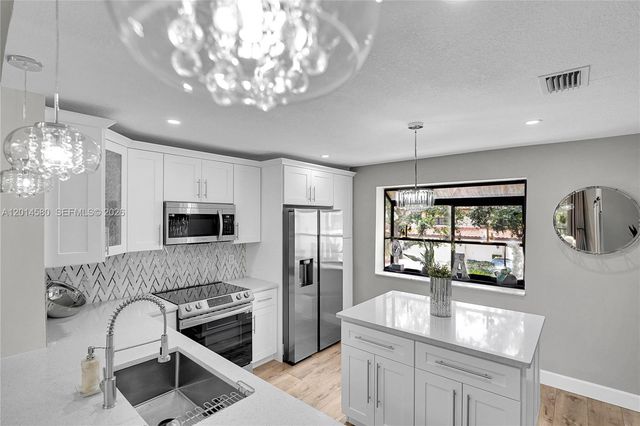 7902 La Mirada Drive 7902, Boca Raton, FL 33433