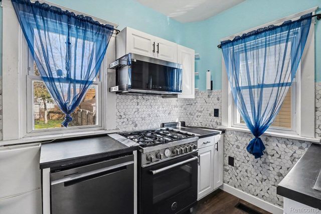 22028 Donald Avenue, Eastpointe, MI 48021