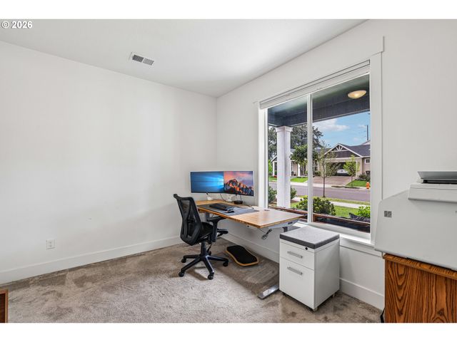 236 Ne 17TH Ave, Canby, OR 97013