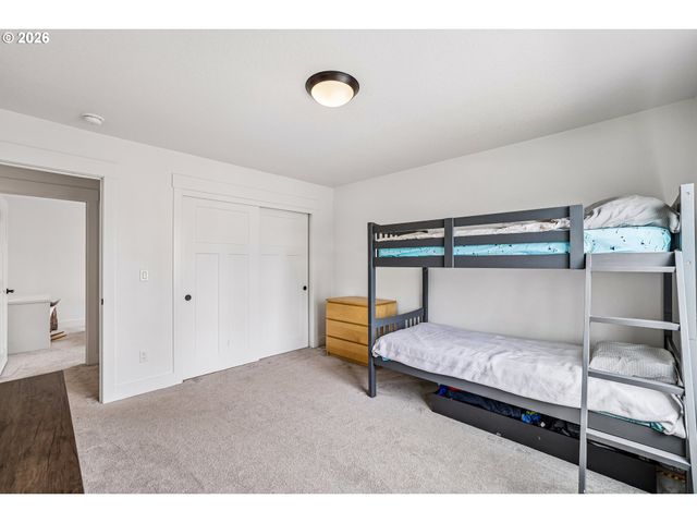 236 Ne 17TH Ave, Canby, OR 97013