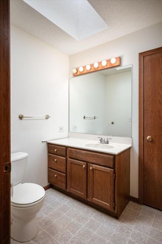 348 Regent Drive, La Crescent, MN 55947