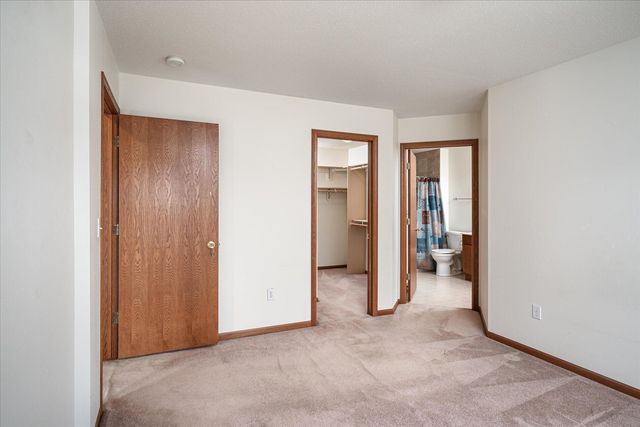 348 Regent Drive, La Crescent, MN 55947