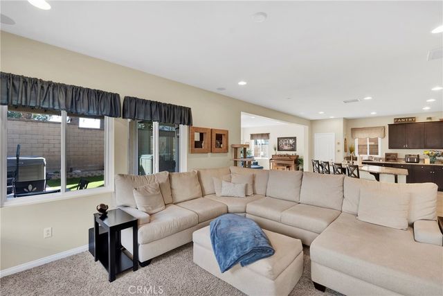 5341 Parma, Fontana, CA 92336