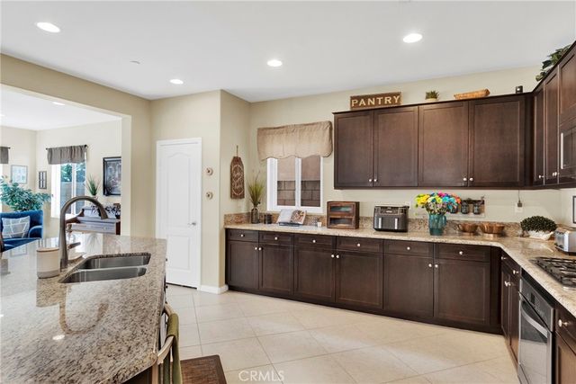 5341 Parma, Fontana, CA 92336