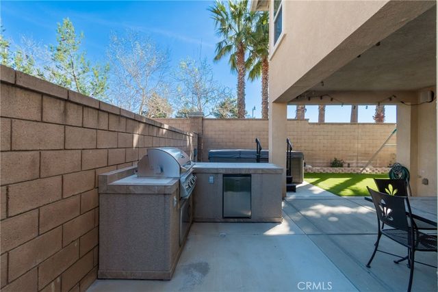5341 Parma, Fontana, CA 92336