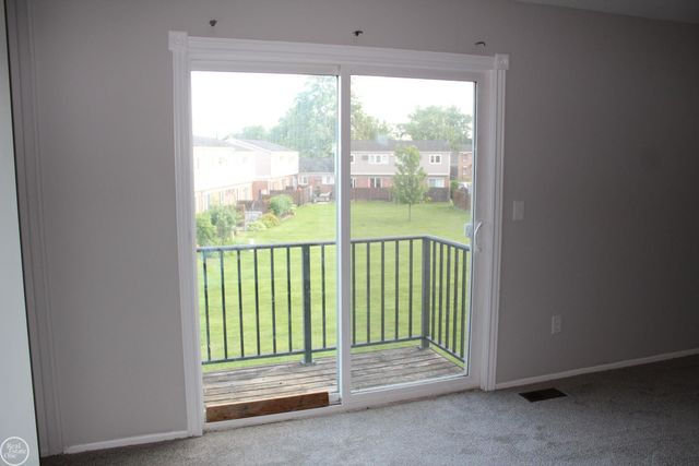 37448 Charter Oaks Boulevard, Clinton Twp, MI 48036