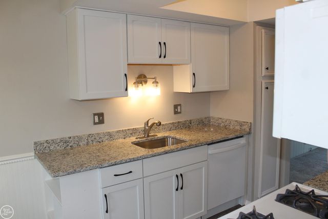 37448 Charter Oaks Boulevard, Clinton Twp, MI 48036