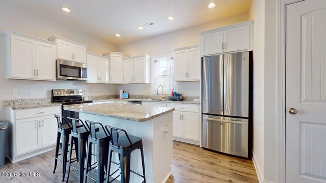 475 Worsley Way, Jacksonville, NC 28546