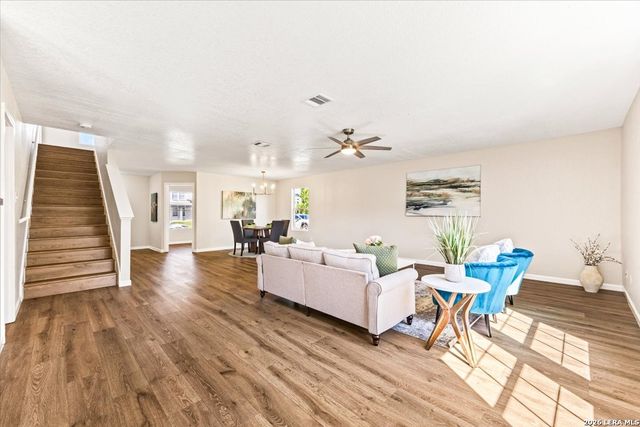 671 Northwest Crossing Dr, New Braunfels, TX 78130