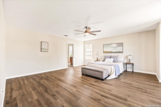 671 Northwest Crossing Dr, New Braunfels, TX 78130
