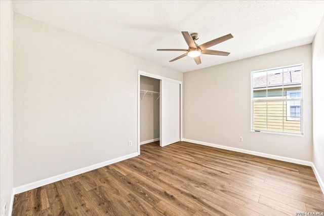 671 Northwest Crossing Dr, New Braunfels, TX 78130