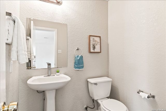 671 Northwest Crossing Dr, New Braunfels, TX 78130