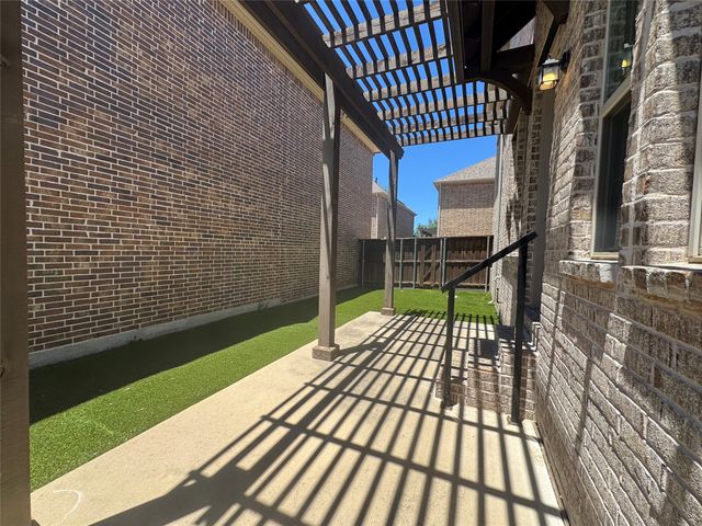 284 Palisades Boulevard, Richardson, TX 75080