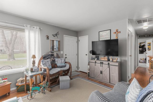 70862 Tecumseh Drive, Nappanee, IN 46550