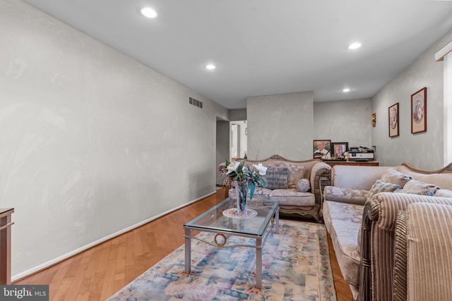 15 ROY LN, Huntingdon Valley, PA 19006