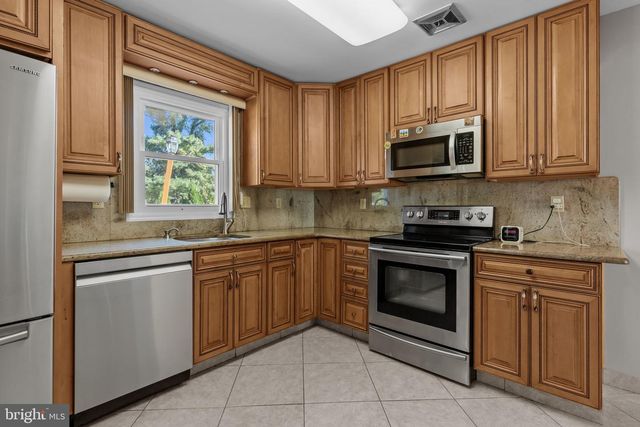 15 ROY LN, Huntingdon Valley, PA 19006