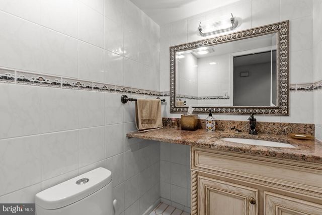 15 ROY LN, Huntingdon Valley, PA 19006