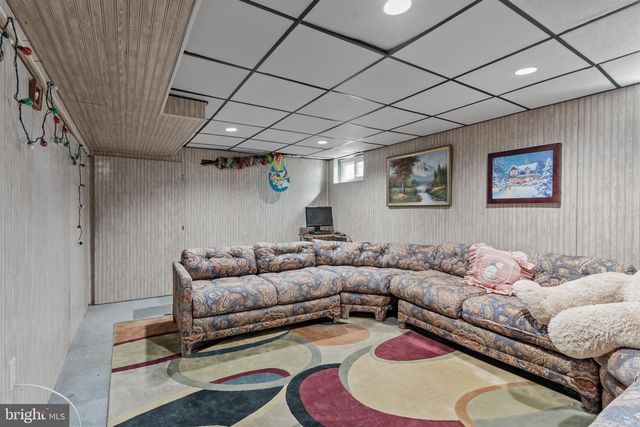 15 ROY LN, Huntingdon Valley, PA 19006