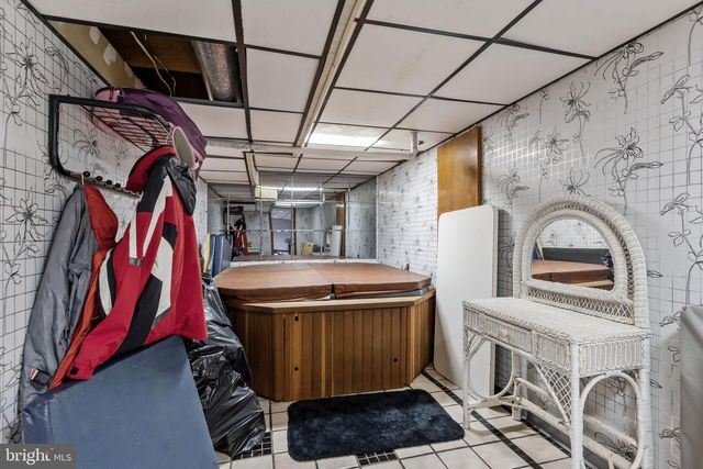 15 ROY LN, Huntingdon Valley, PA 19006