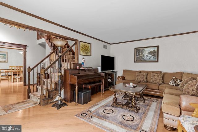 15 ROY LN, Huntingdon Valley, PA 19006