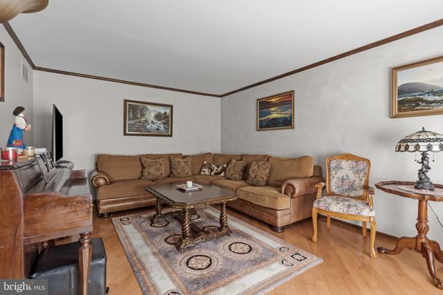 15 ROY LN, Huntingdon Valley, PA 19006