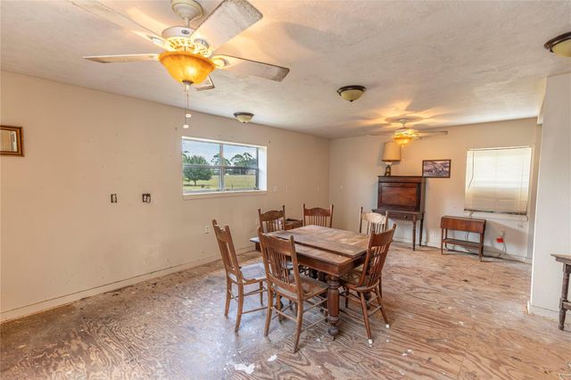 768 Travis Road, Bellville, TX 77418