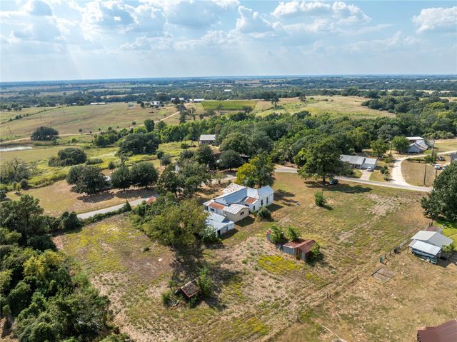 768 Travis Road, Bellville, TX 77418
