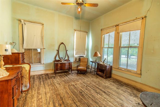 768 Travis Road, Bellville, TX 77418