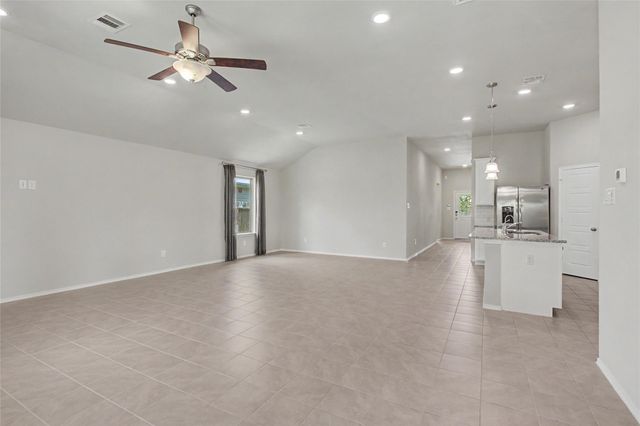1206 Colt Canyon Drive, Alvin, TX 77511
