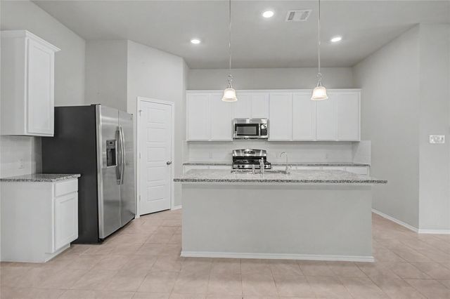 1206 Colt Canyon Drive, Alvin, TX 77511