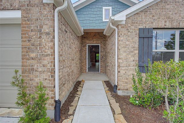 1206 Colt Canyon Drive, Alvin, TX 77511