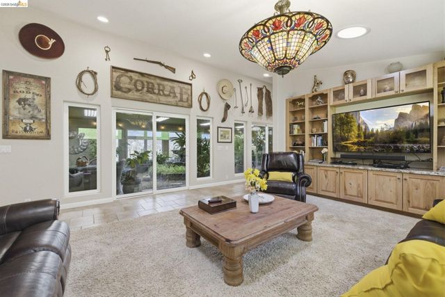 5356 Dogtown Rd, Coulterville, CA 95311