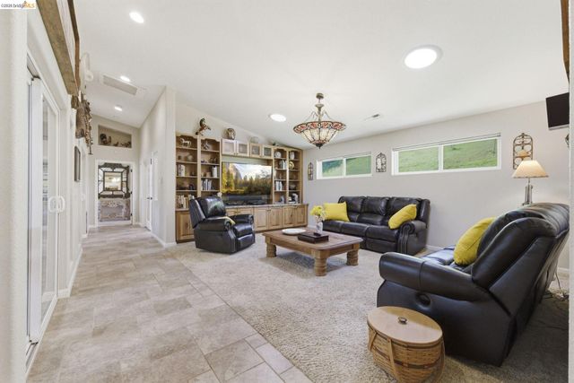 5356 Dogtown Rd, Coulterville, CA 95311