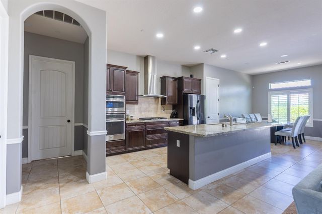 6708 W Alluvial Avenue, Fresno, CA 93722