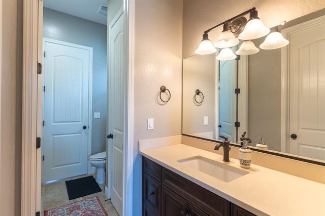 6708 W Alluvial Avenue, Fresno, CA 93722