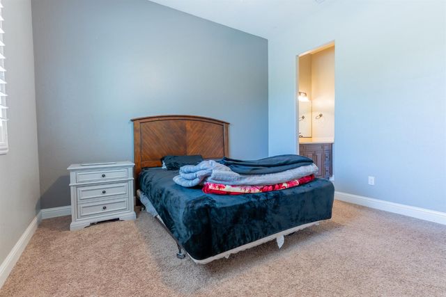 6708 W Alluvial Avenue, Fresno, CA 93722