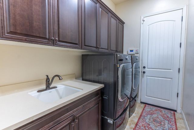 6708 W Alluvial Avenue, Fresno, CA 93722