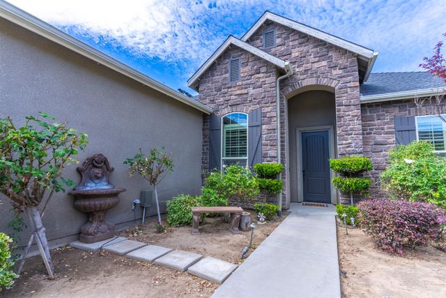 6708 W Alluvial Avenue, Fresno, CA 93722