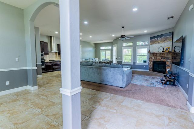 6708 W Alluvial Avenue, Fresno, CA 93722