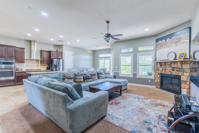 6708 W Alluvial Avenue, Fresno, CA 93722