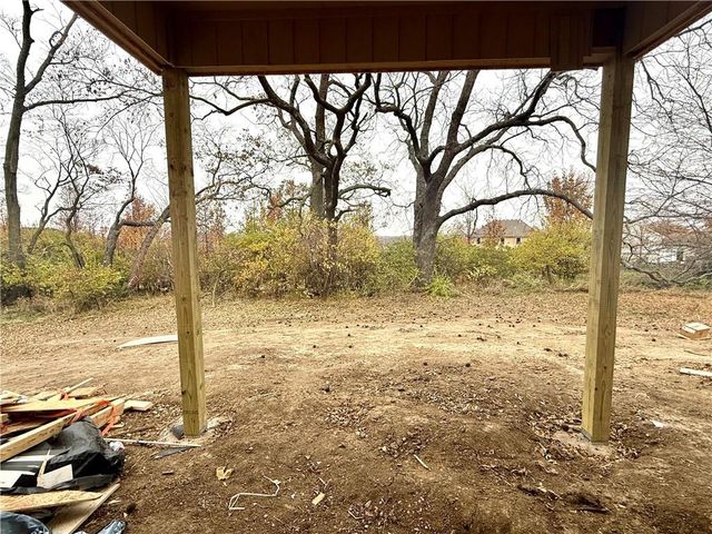 9916 N Manning Avenue, Kansas City, MO 64157