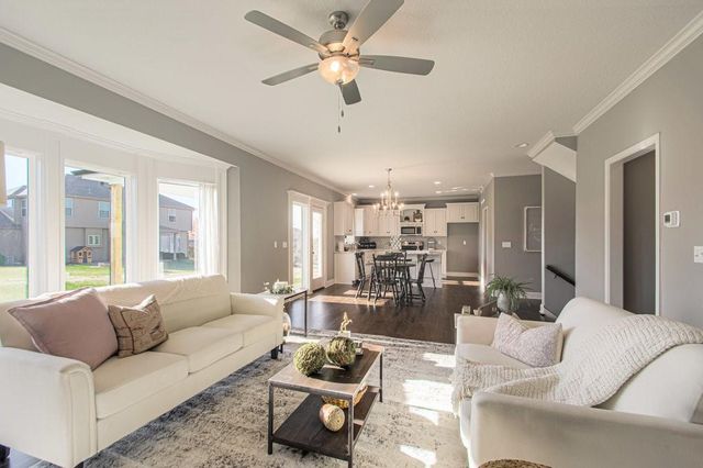 9916 N Manning Avenue, Kansas City, MO 64157